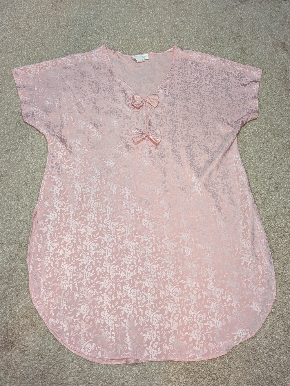 Vintage Dentelle Pink Nightgown with Bow Detail